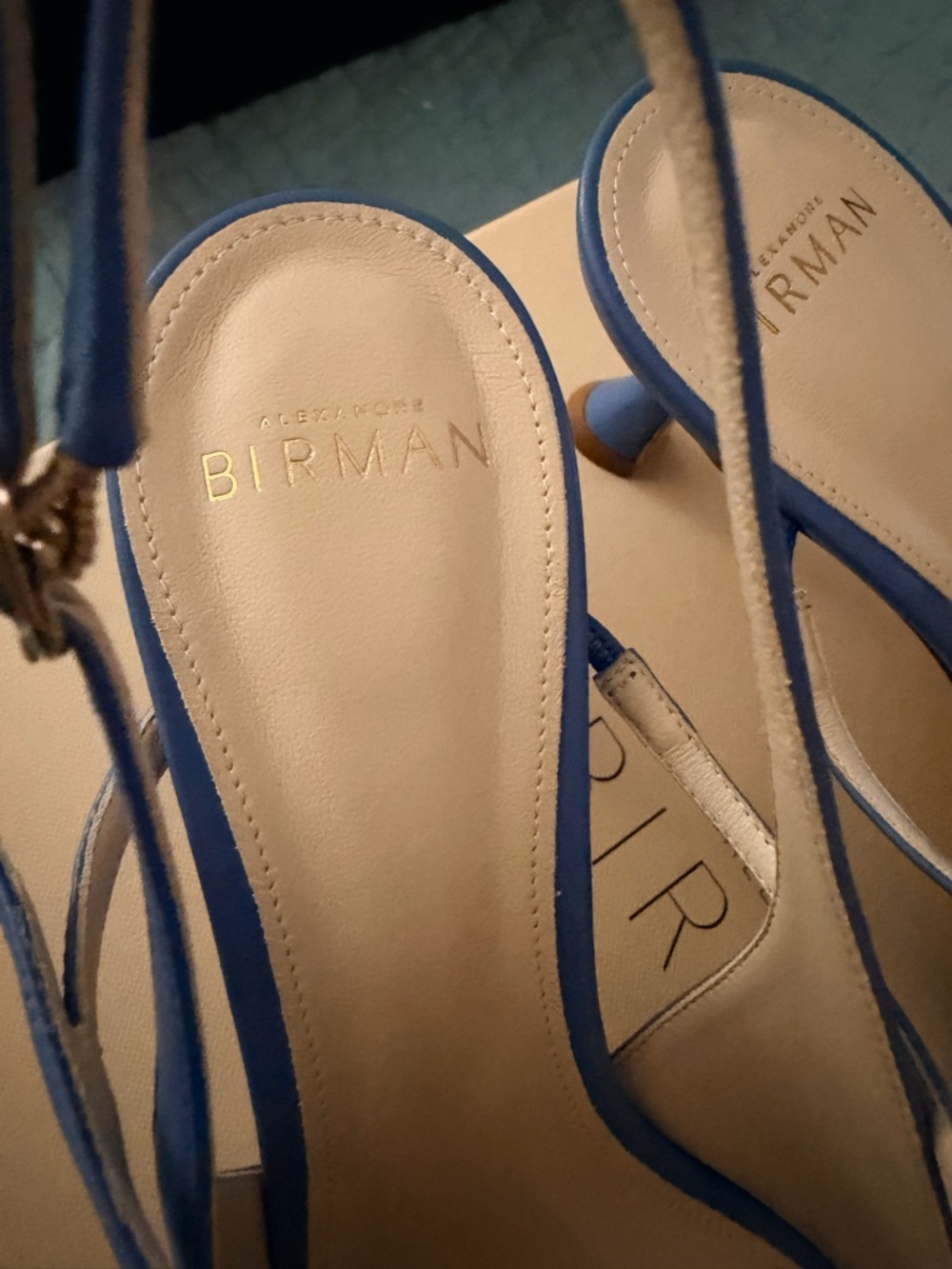 NWT Alexandre Birman Periwinkle Blue Leather Strappy Slingback Pumps - Picture 3 of 5